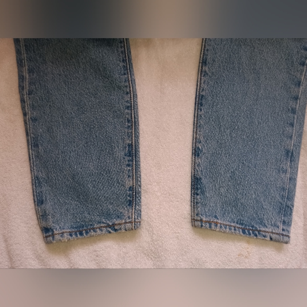 🆕Levi's Urban Outfitters High Rise Wedgie Jeans Distressed Ripped Size 26 - Picture 4 of 14